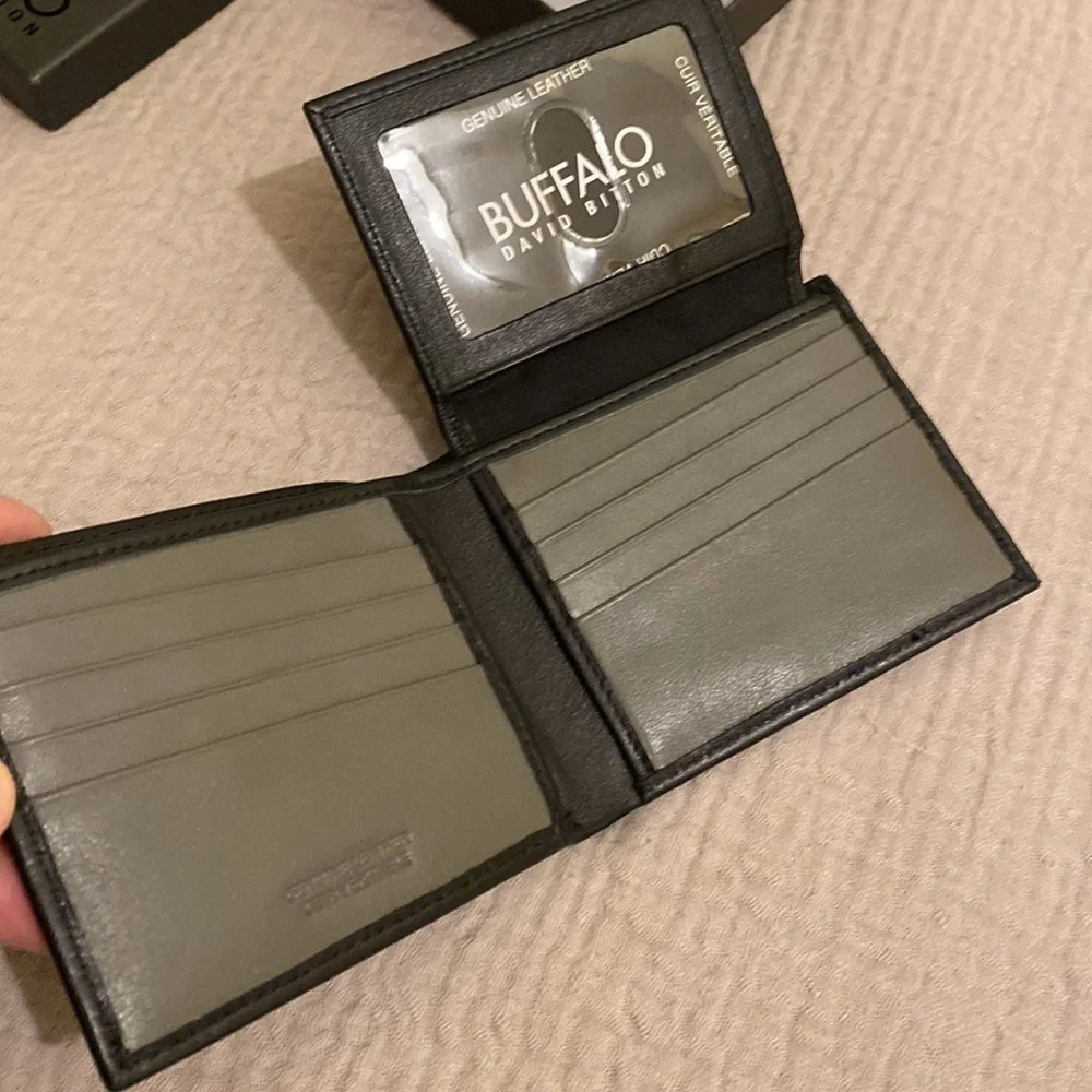 Buffalo David Bitton Perforated Black Wallet - Card Holder. New with box .